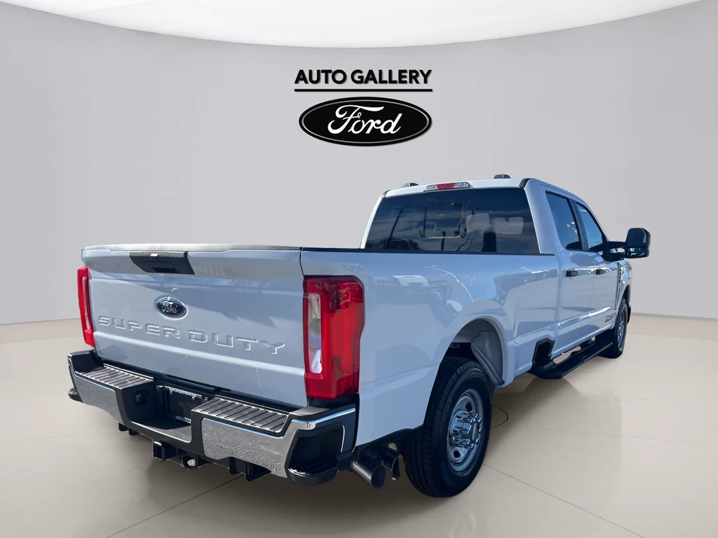 New 2026 Oxford White Ford F-350® XL image 5