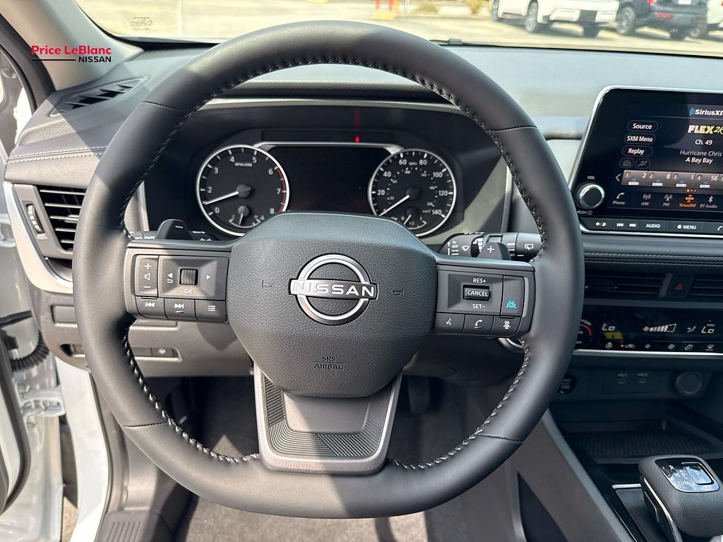 New 2027 Everest White Pearl Tricoat Nissan SV image 12
