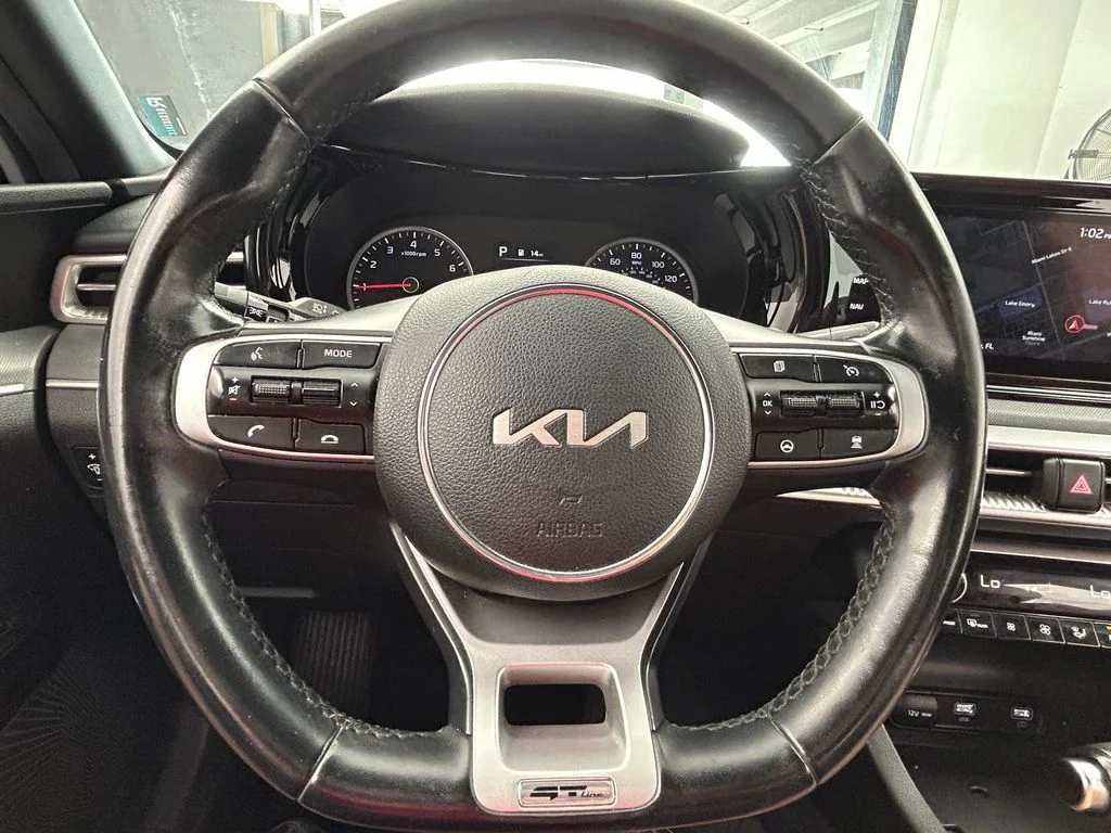 Used 2024 Wolf Gray Kia GT-Line image 29