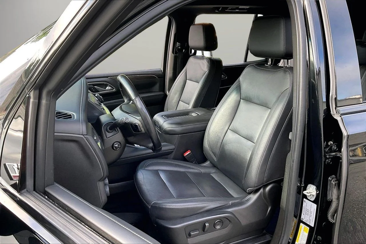 Used 2021 Black Chevrolet Z71 image 21