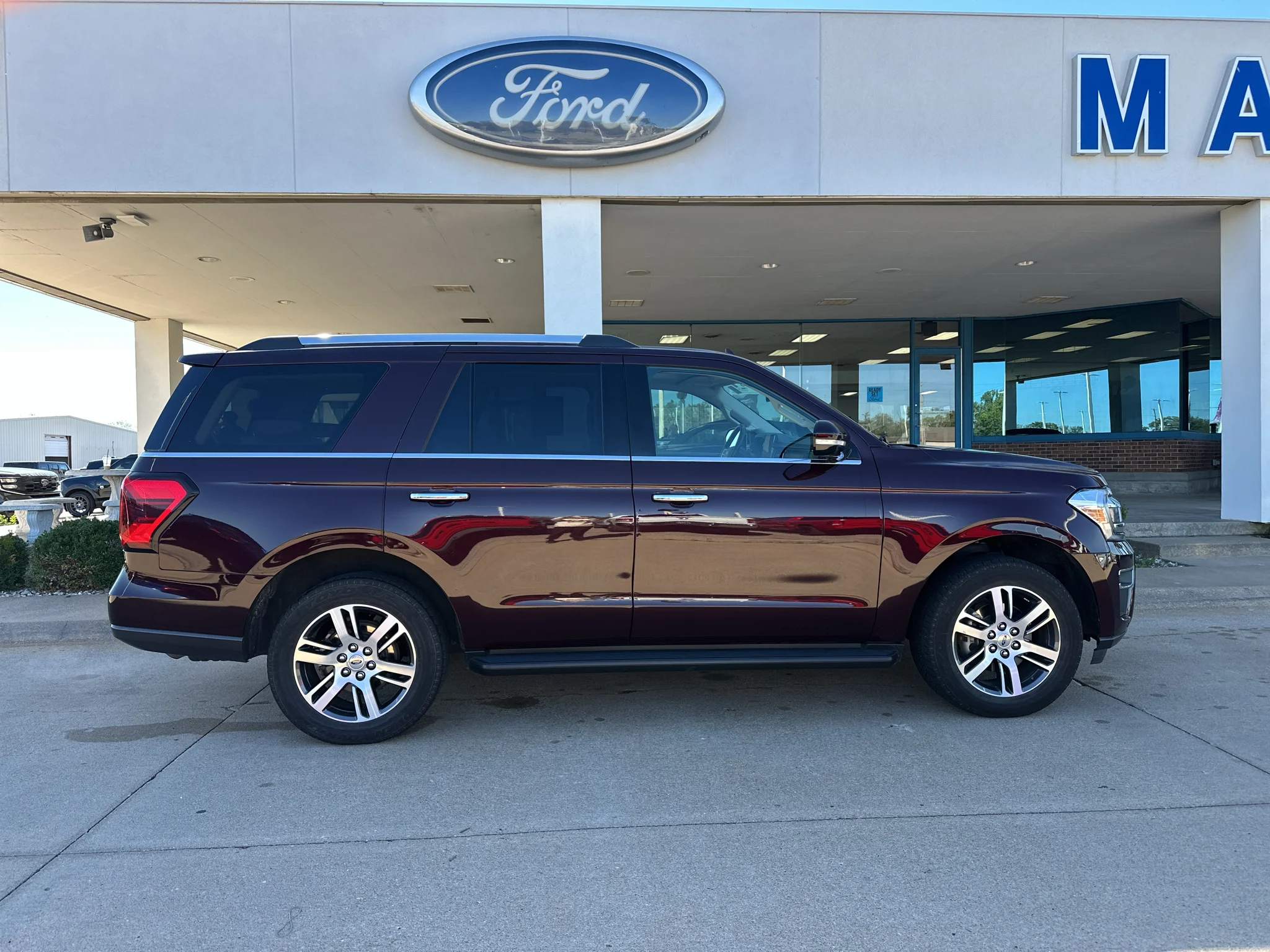 Used 2024 Jewel Red Metallic Tinted Clearcoat Ford Limited image 9