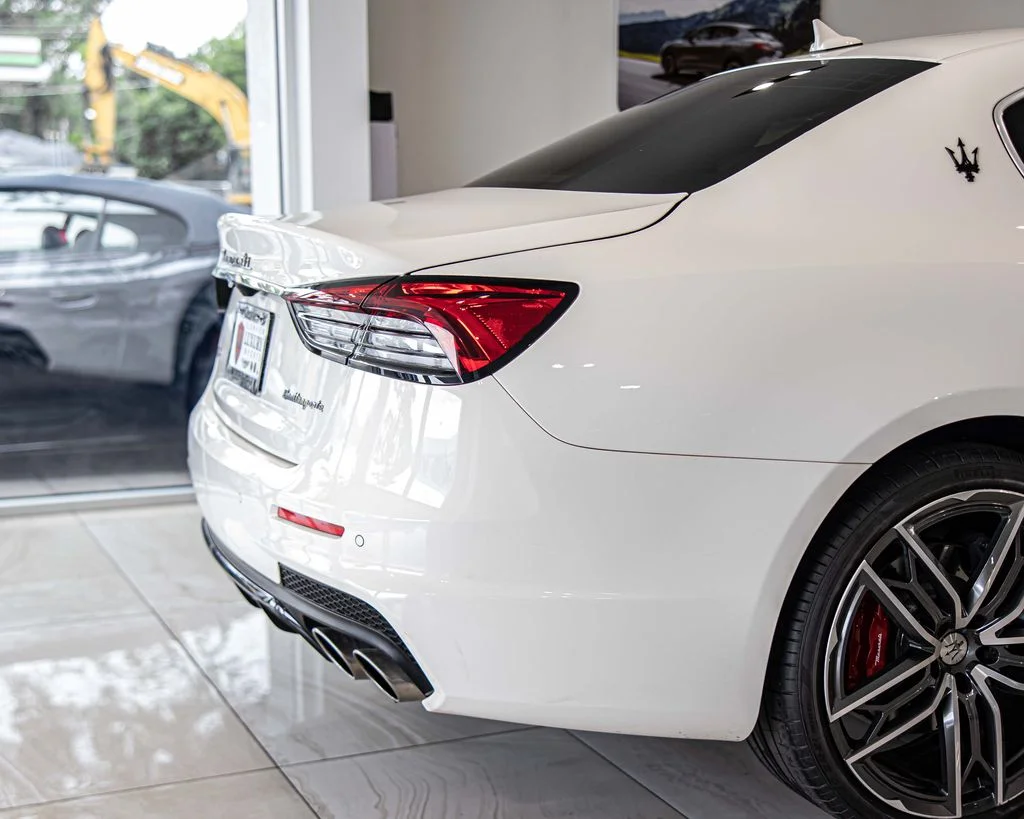 Used 2023 White Maserati Modena Q4 image 12