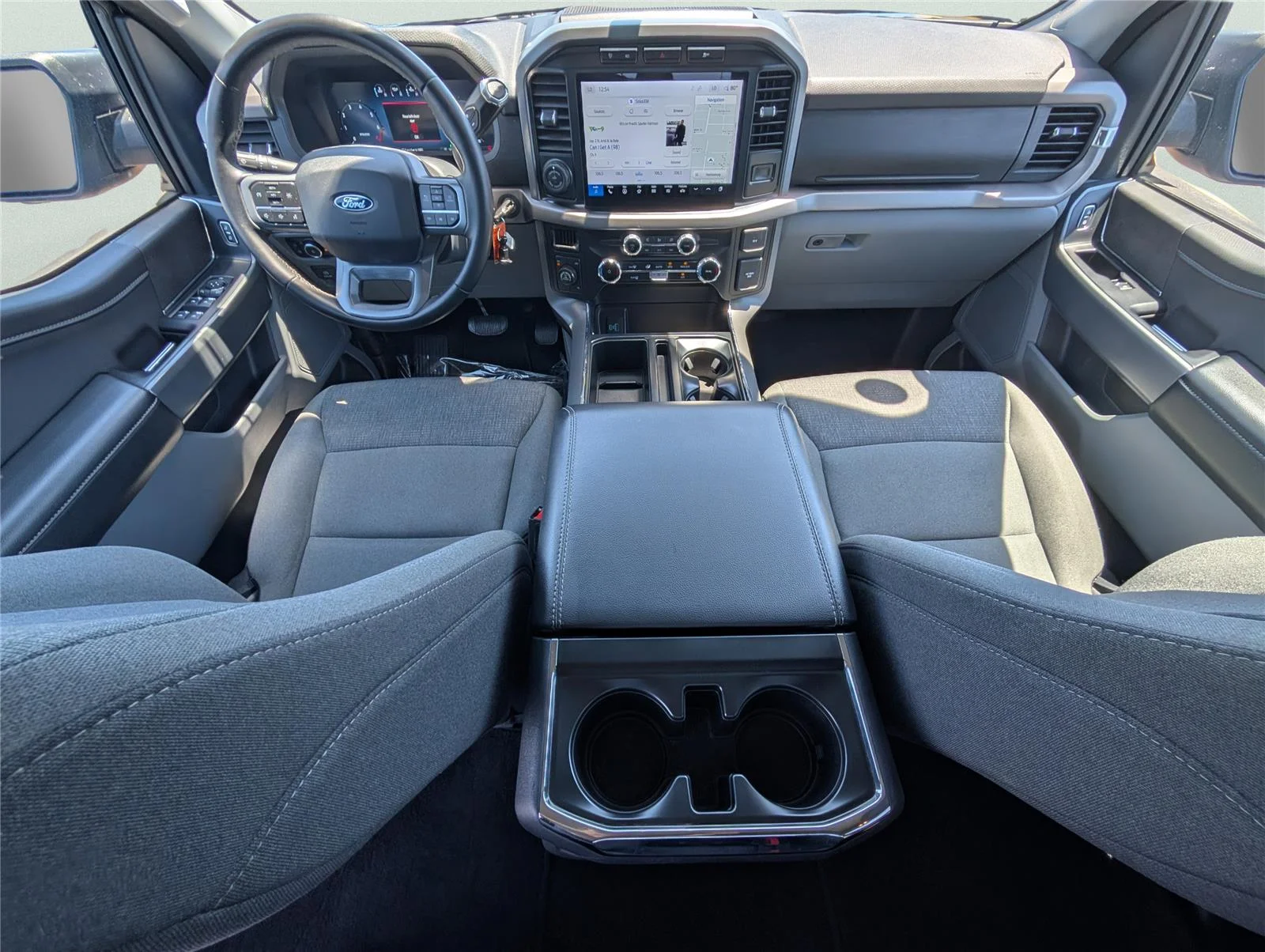 Used 2024 Oxford White Ford XLT image 29