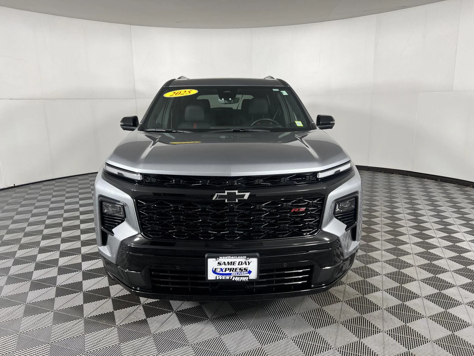 Used 2025 Sterling Gray Metallic Chevrolet AWD RS image 2