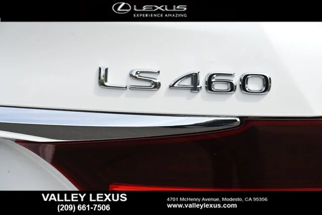 Used 2015 White Lexus 460 image 6