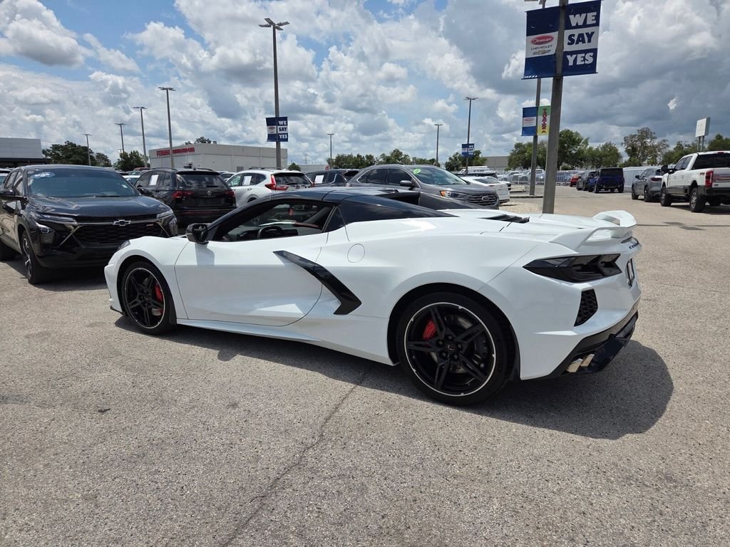 Used 2024 White Chevrolet Stingray image 9