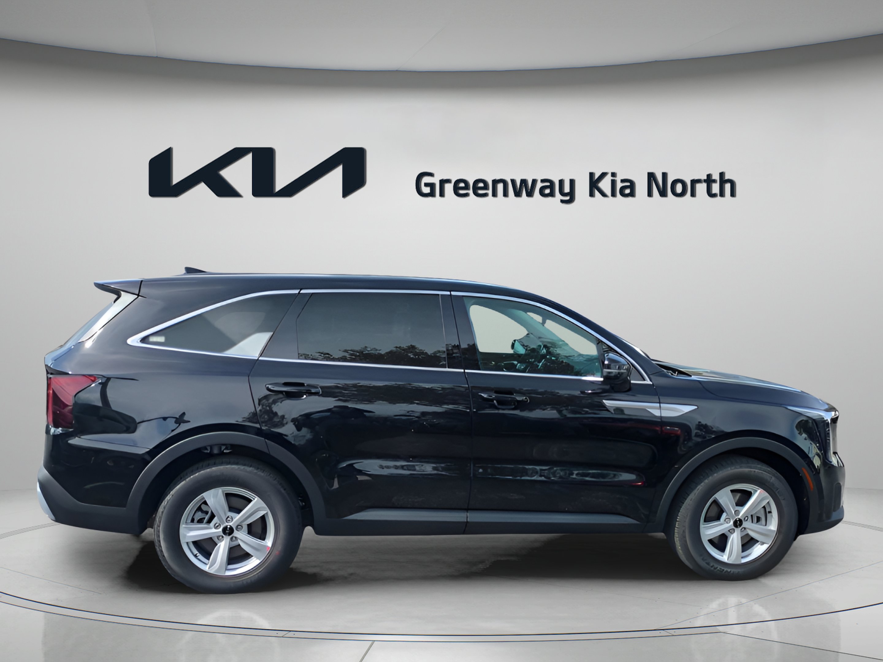 Certified Used 2026 Ebony Black Kia LX image 9