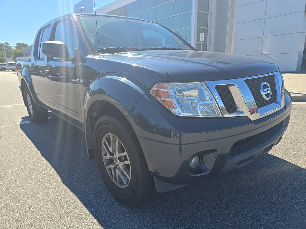 Used 2019 Blue Nissan SV image 1