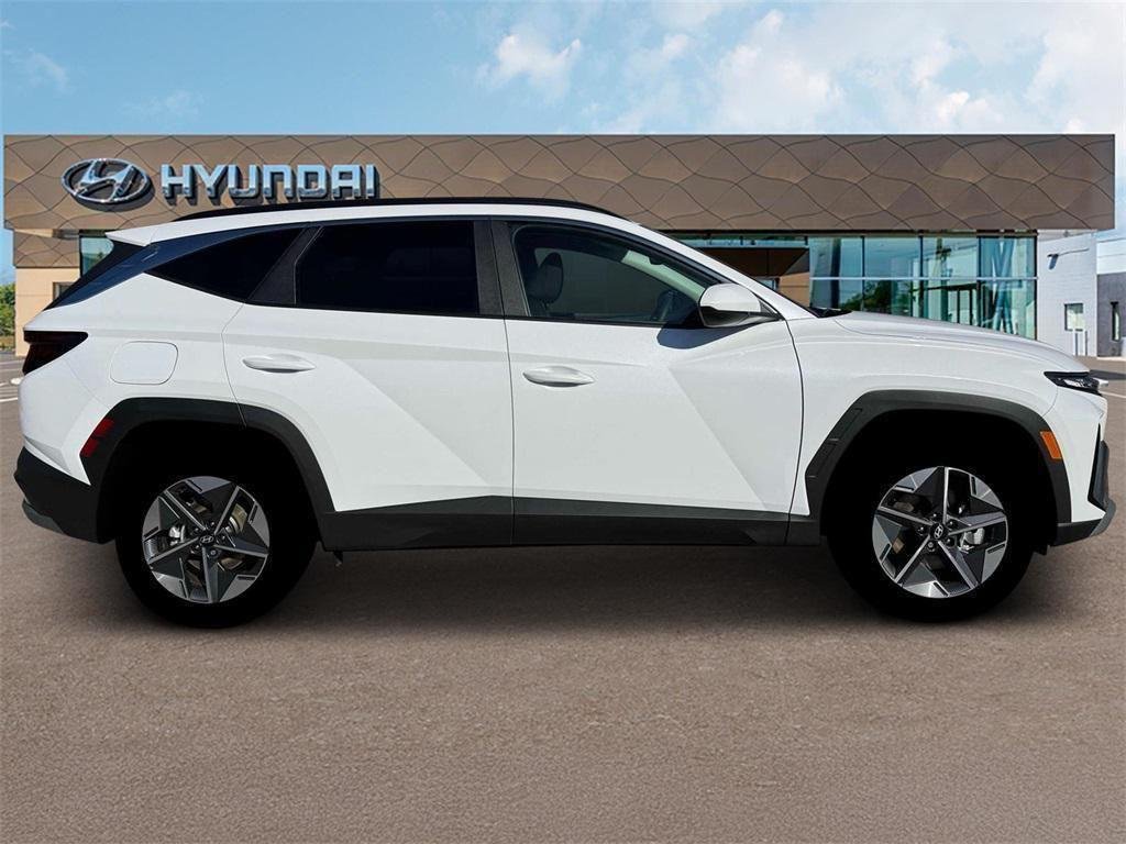 New 2026 White Hyundai SEL image 9