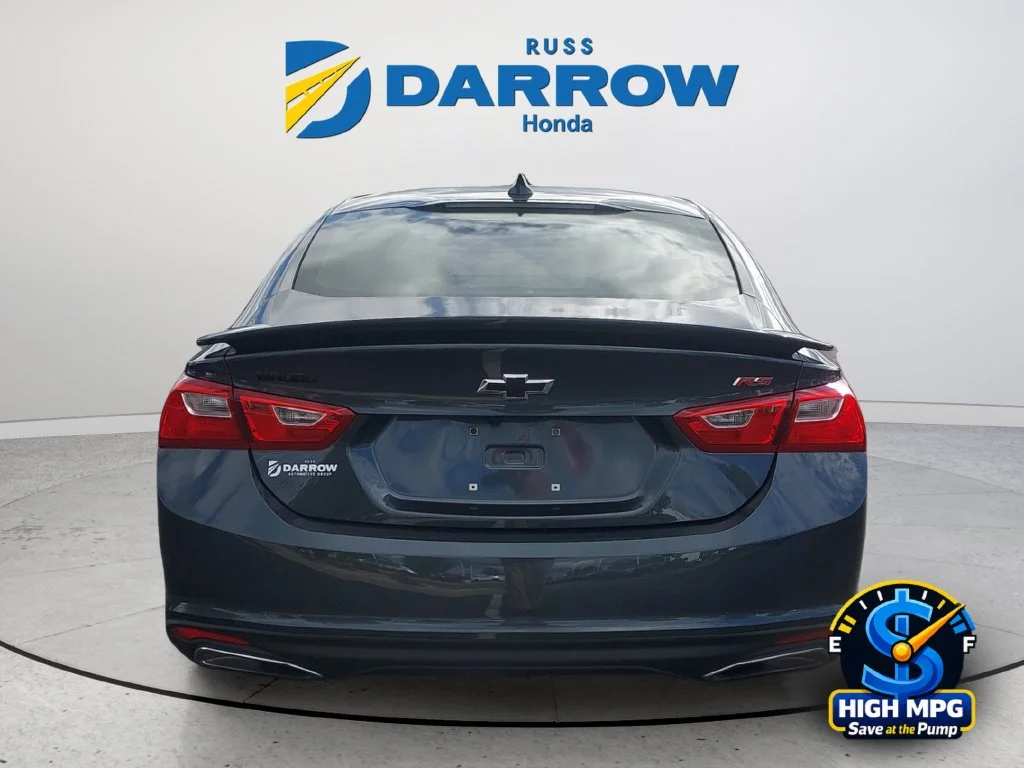 Used 2021 Gray Chevrolet RS image 4