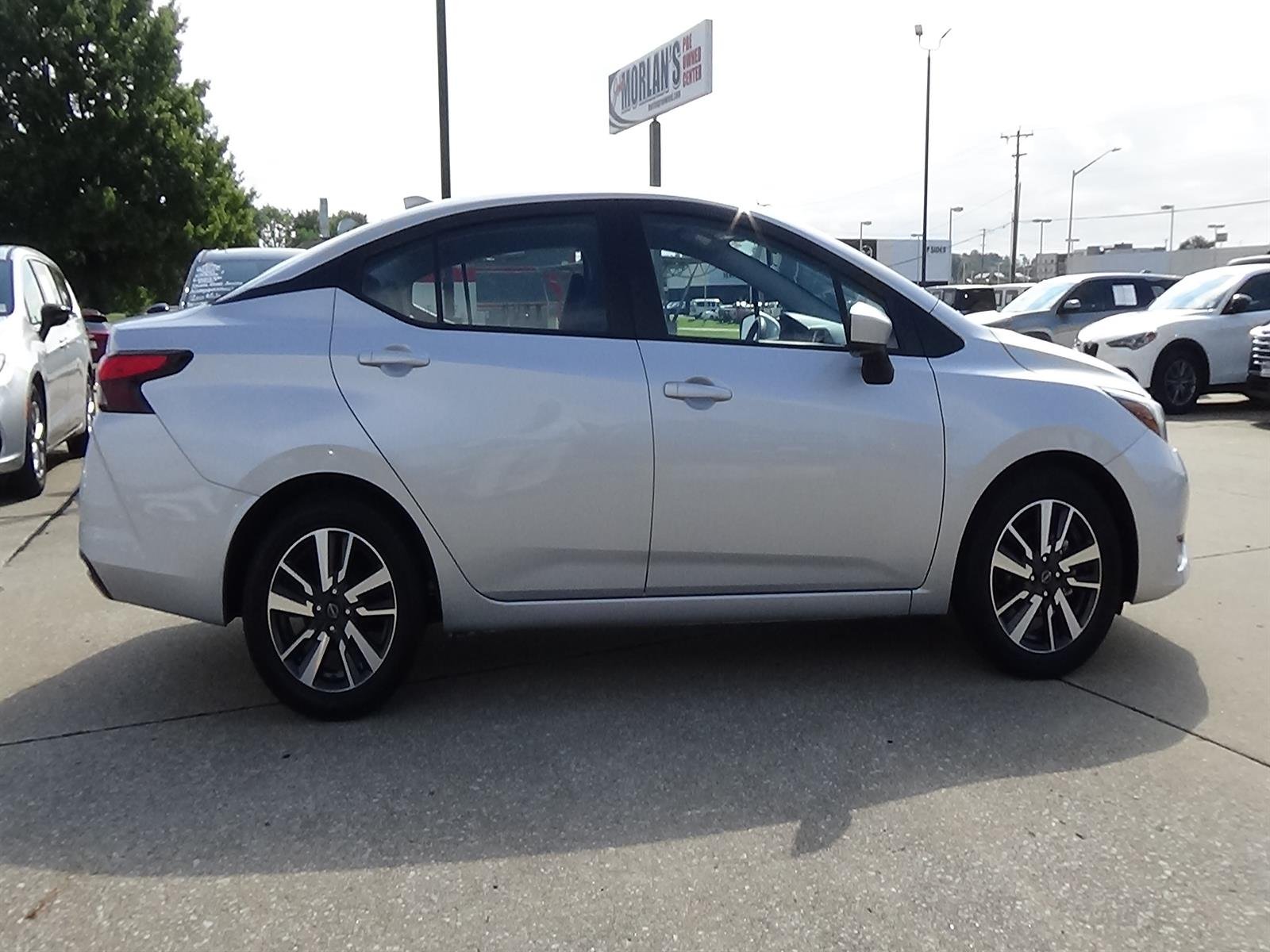Certified Used 2025 Brilliant Silver Metallic (k23) Nissan SV image 5