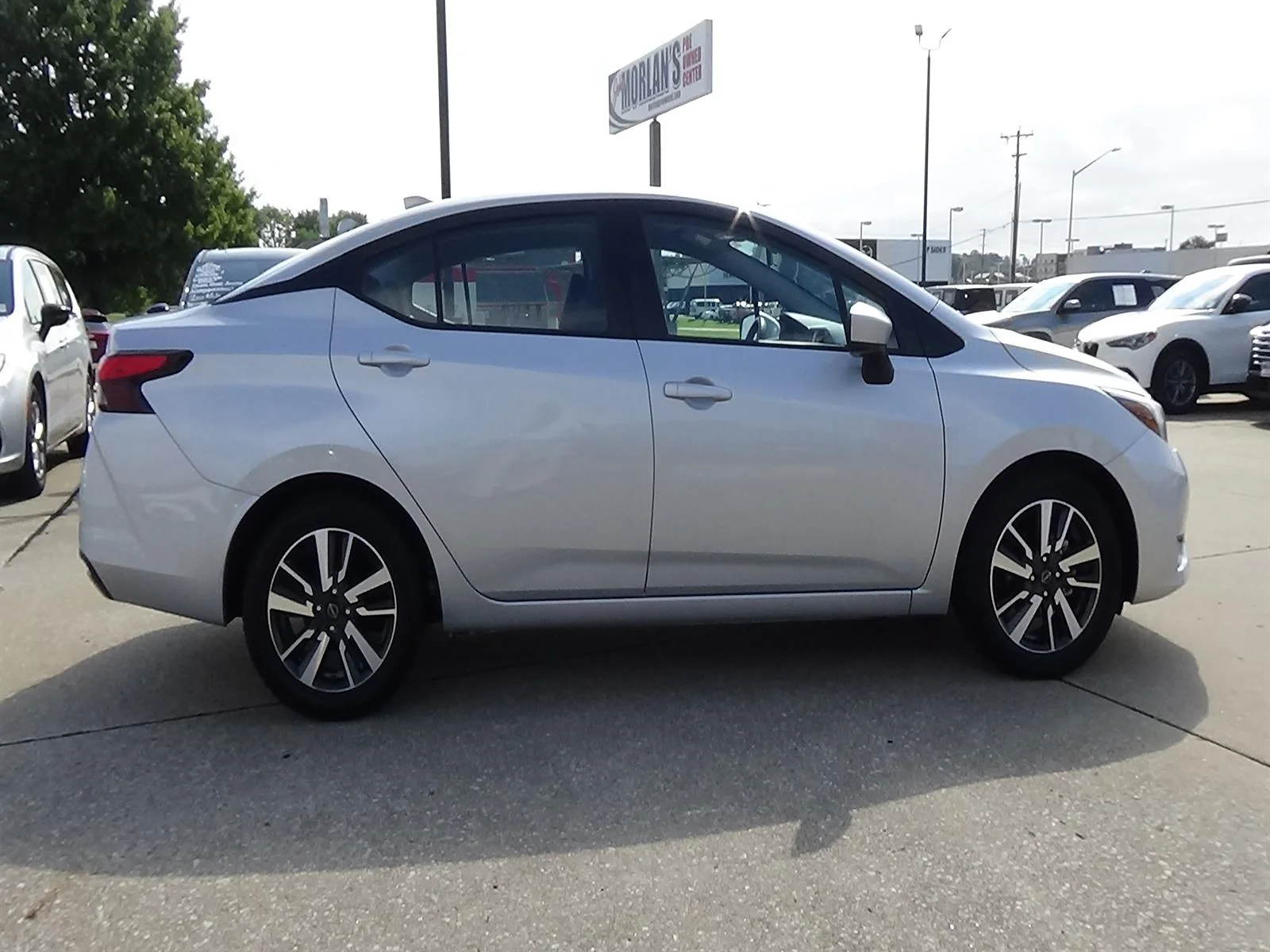 Certified Used 2025 Brilliant Silver Metallic (k23) Nissan SV image 5