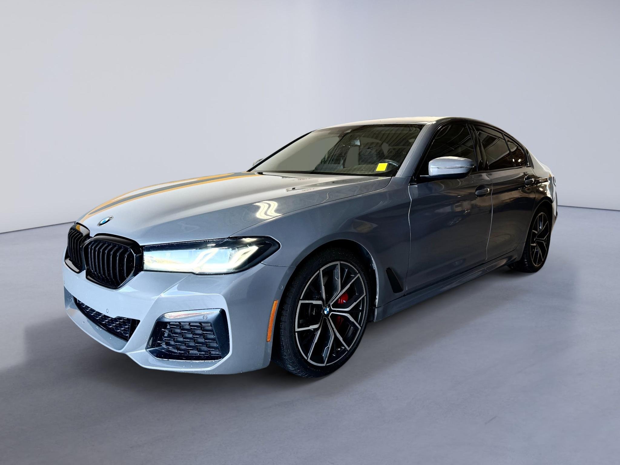 Used 2022 Bernina Grey Amber Effect Metallic BMW 530i image 1