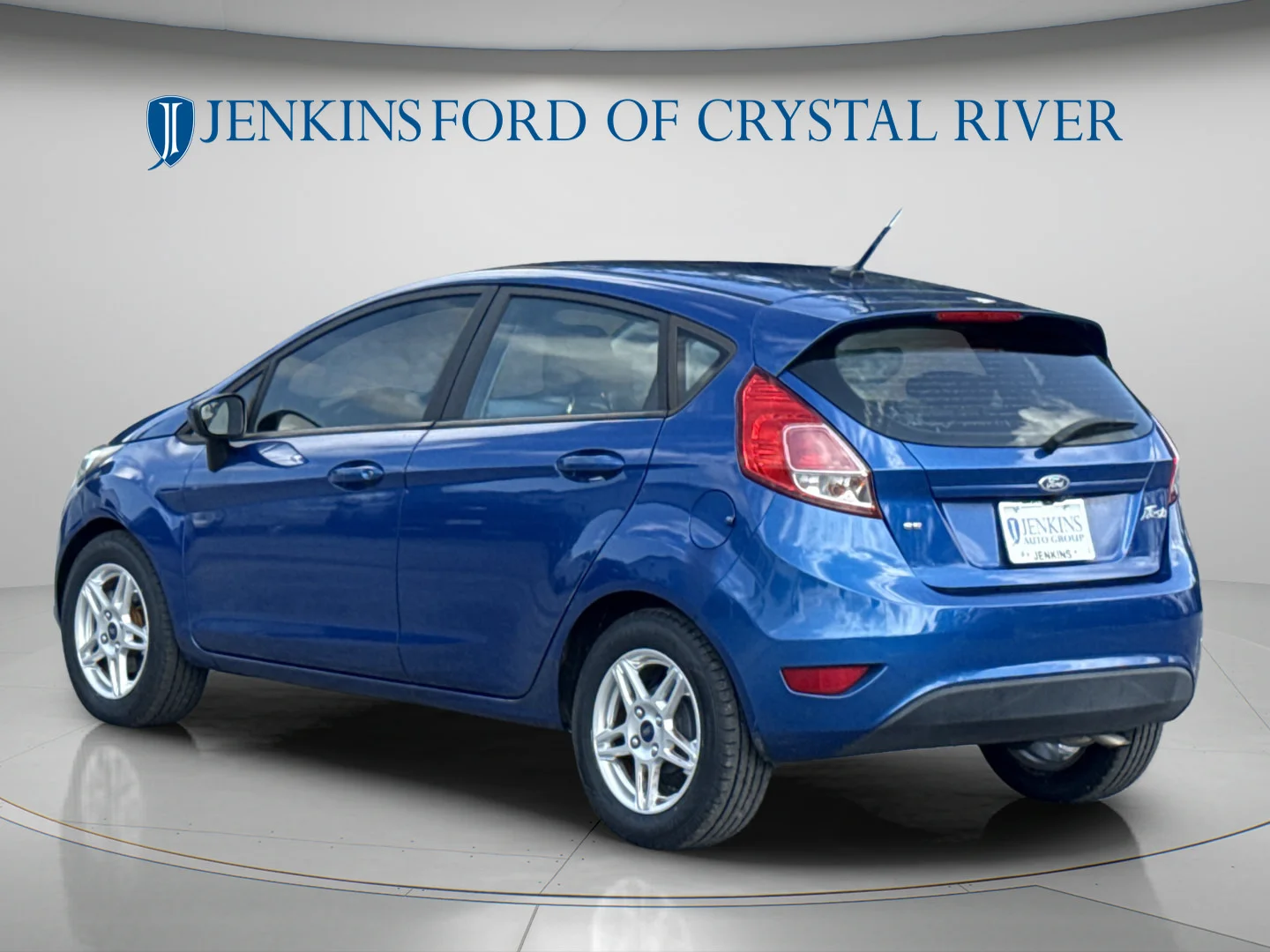 Used 2018 Lightning Blue Metallic Ford SE image 7