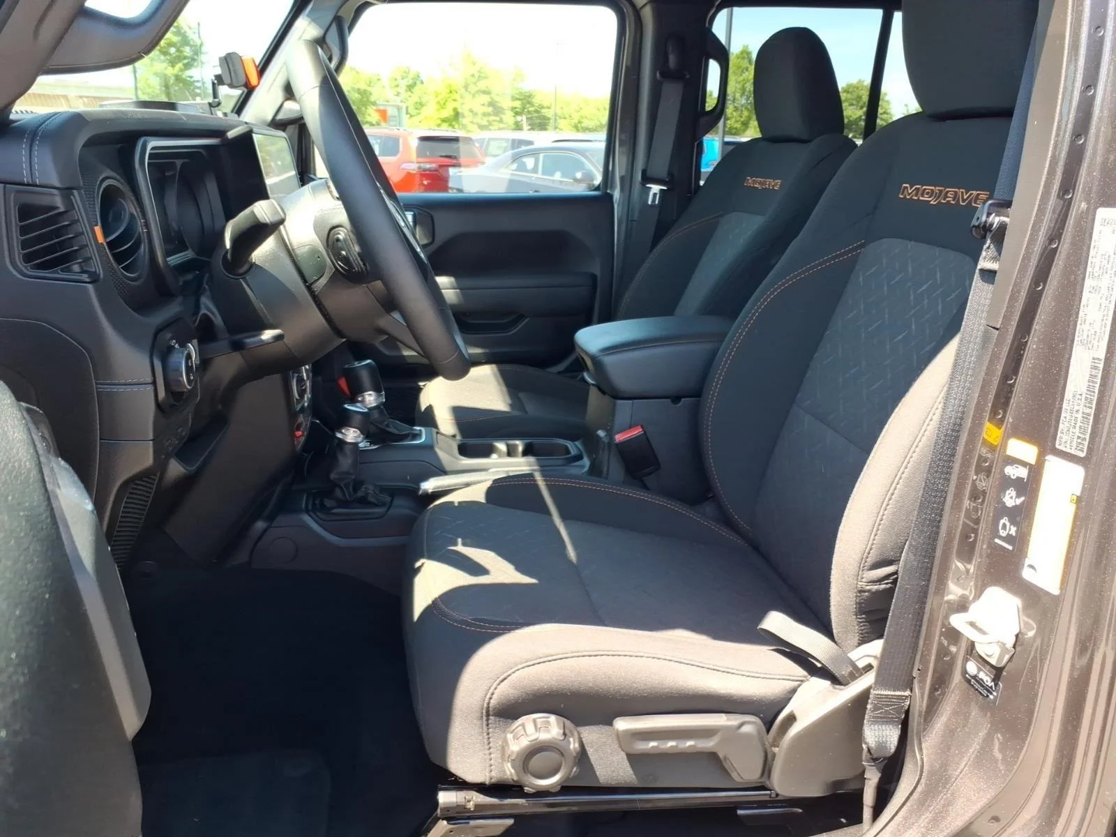 Used 2025 Granite Crystal Metallic Clearcoat Jeep Mojave image 19
