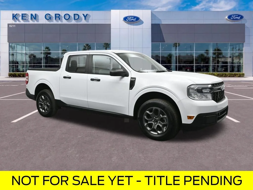 Certified Used 2023 White Ford XLT image 1