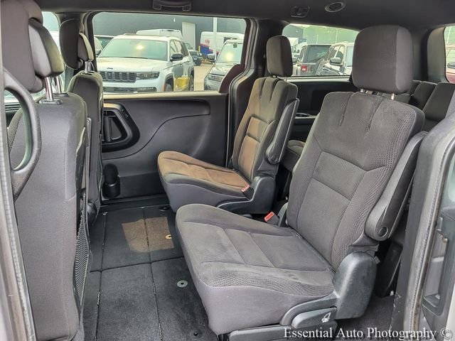 Used 2018 Silver Dodge SE Plus image 10