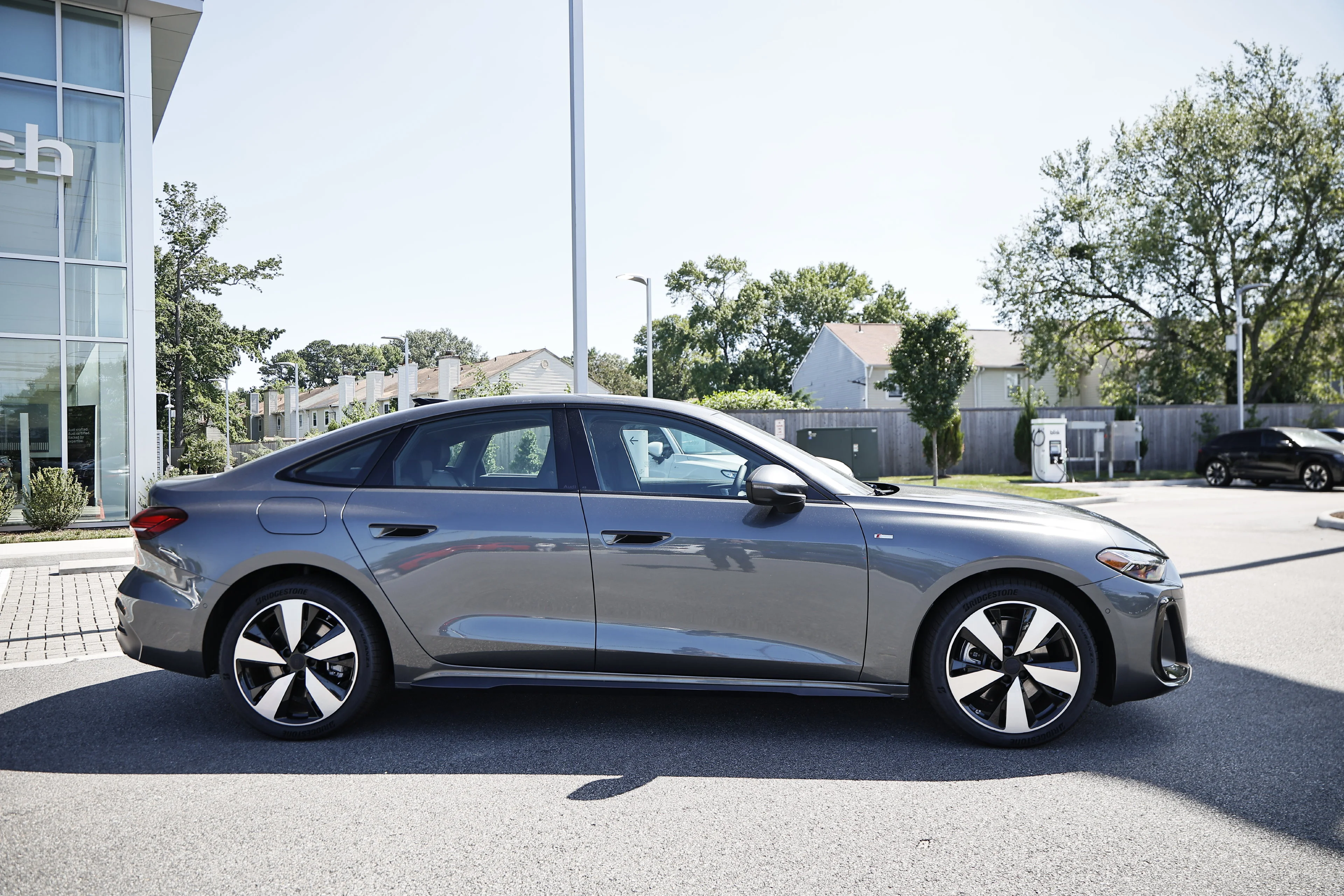 New 2026 Daytona Gray Pearl Effect Audi  image 4