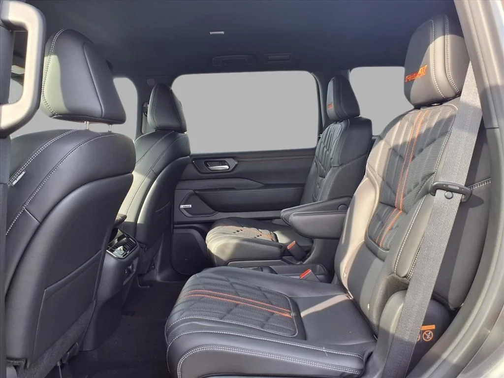 2026 Nissan Armada PRO-4X - Photo 21