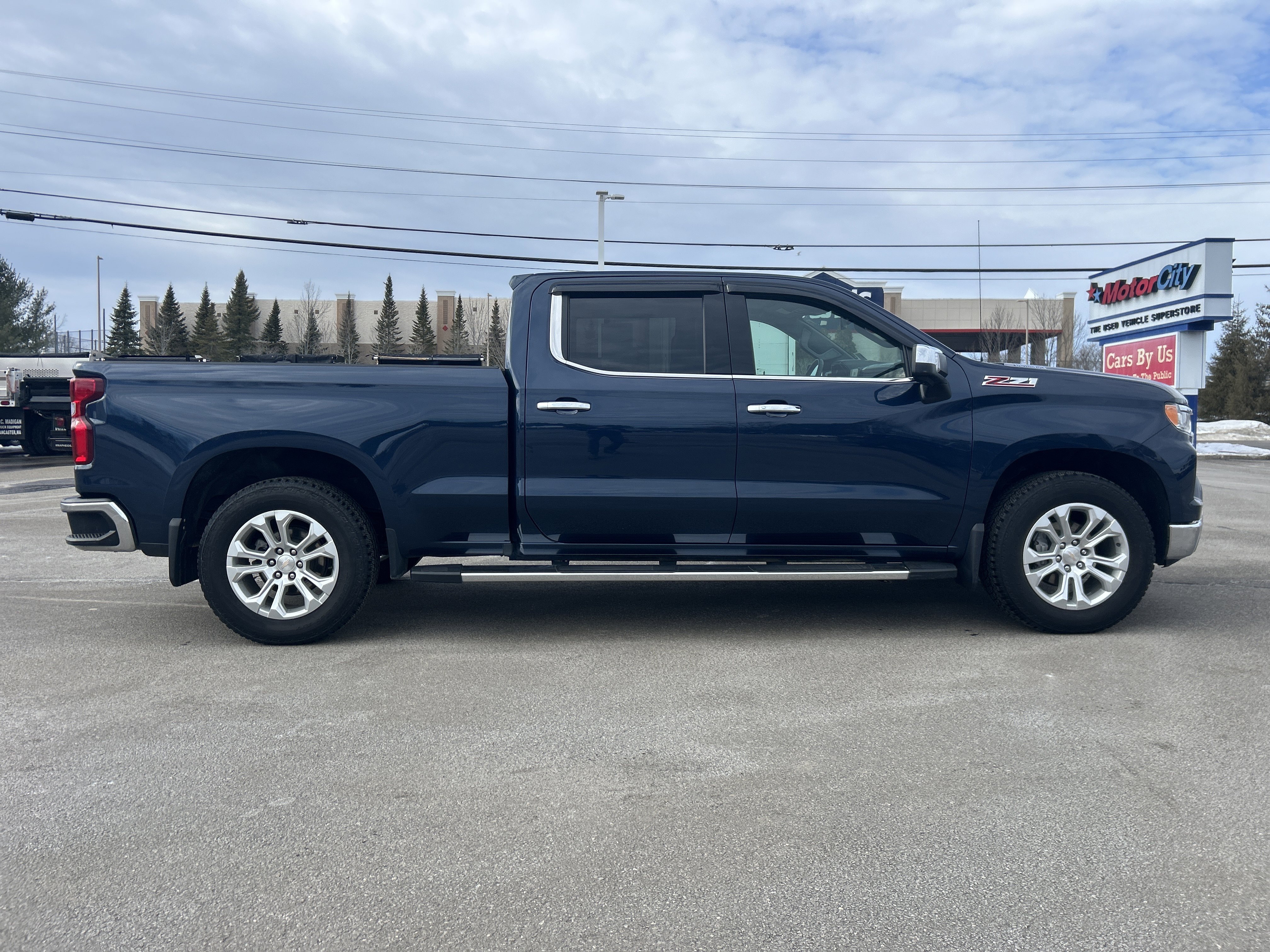 Used 2023 Northsky Blue Metallic Chevrolet LTZ image 7