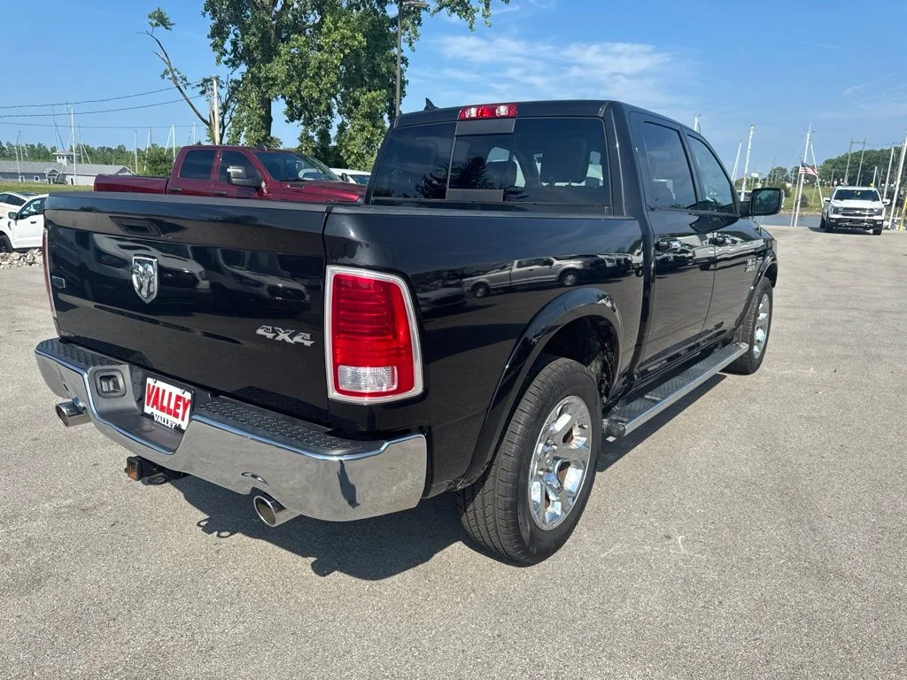 Certified Used 2018 Brilliant Black Crystal Pearlcoat Ram Laramie image 9