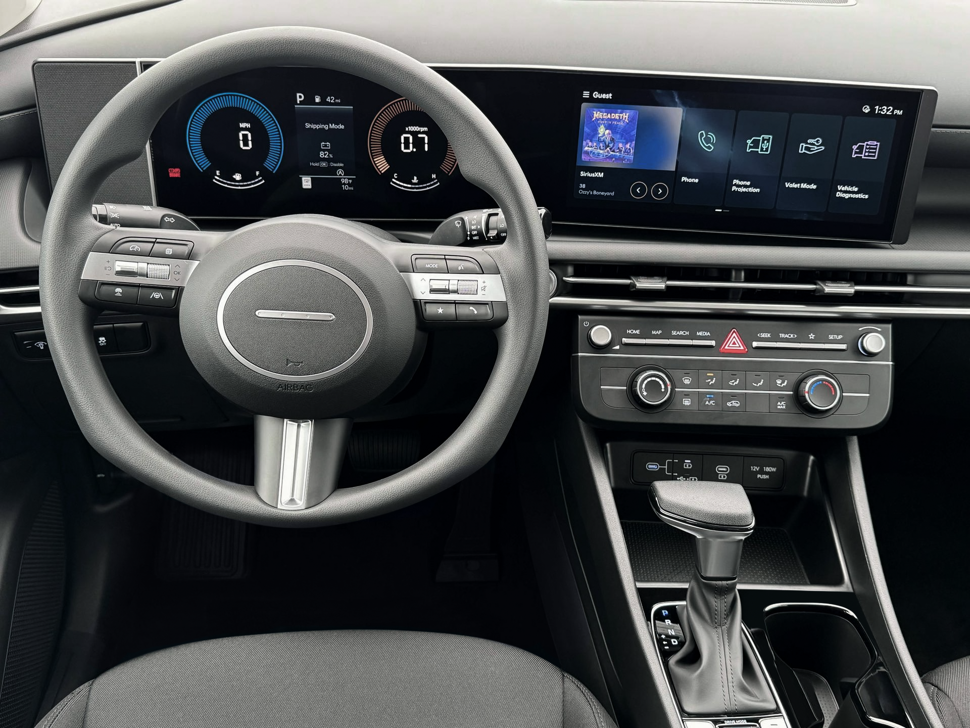 2025 Hyundai Tucson SE - Photo 17