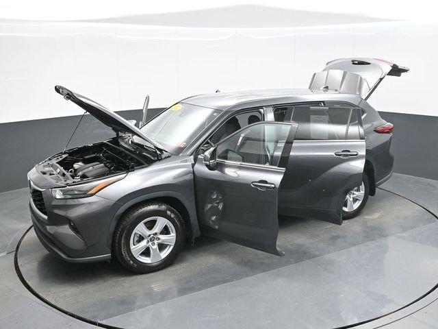 Used 2022 Gray Toyota LE image 28