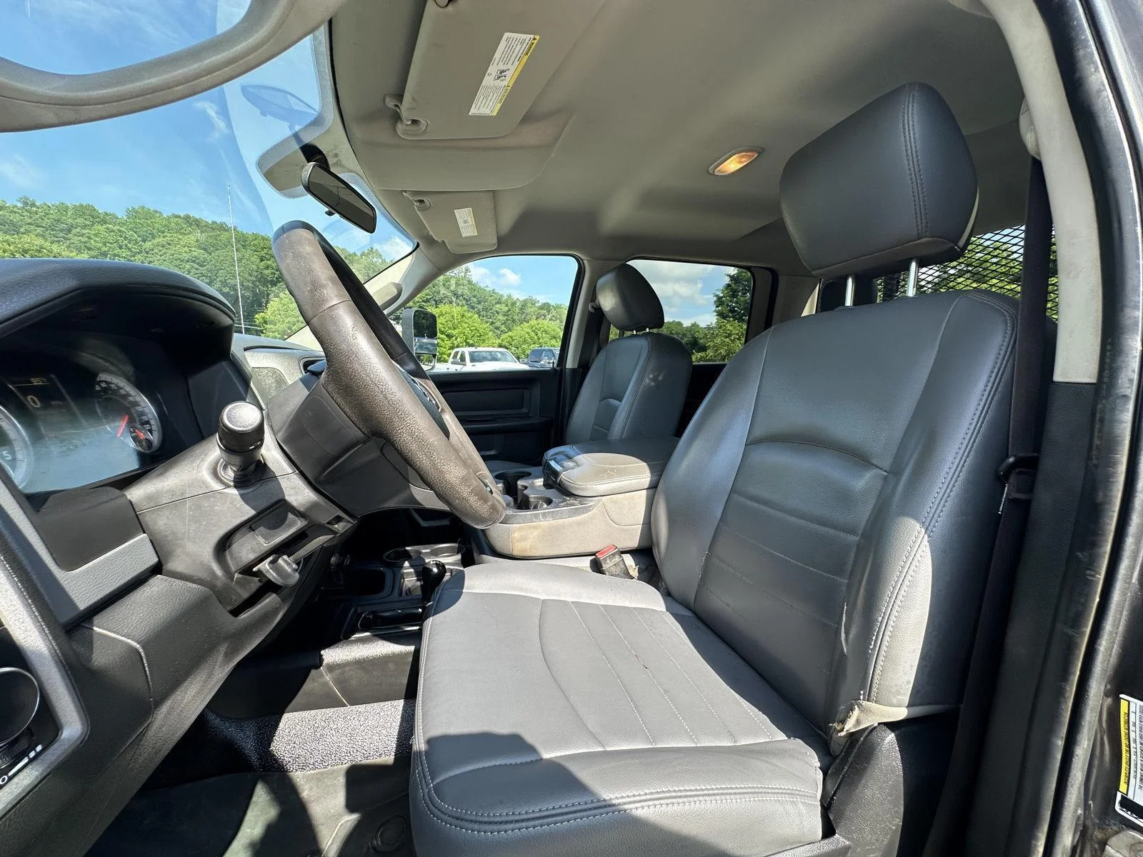 Used 2017 Granite Crystal Metallic Clearcoat Ram Tradesman image 9