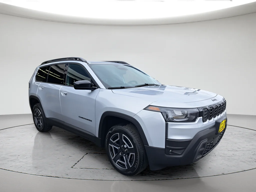 New 2026 Silver Zynith Clear-Coat Exterior Paint Jeep Laredo image 1