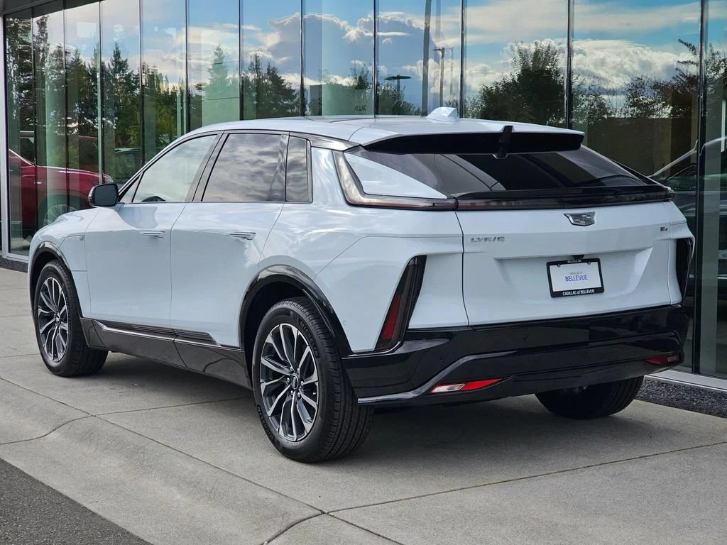New 2027 Vibrant White Tricoat Cadillac Sport image 3