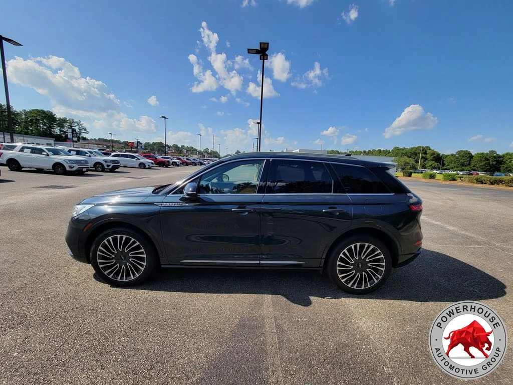 Used 2021 Blue Lincoln Reserve image 2