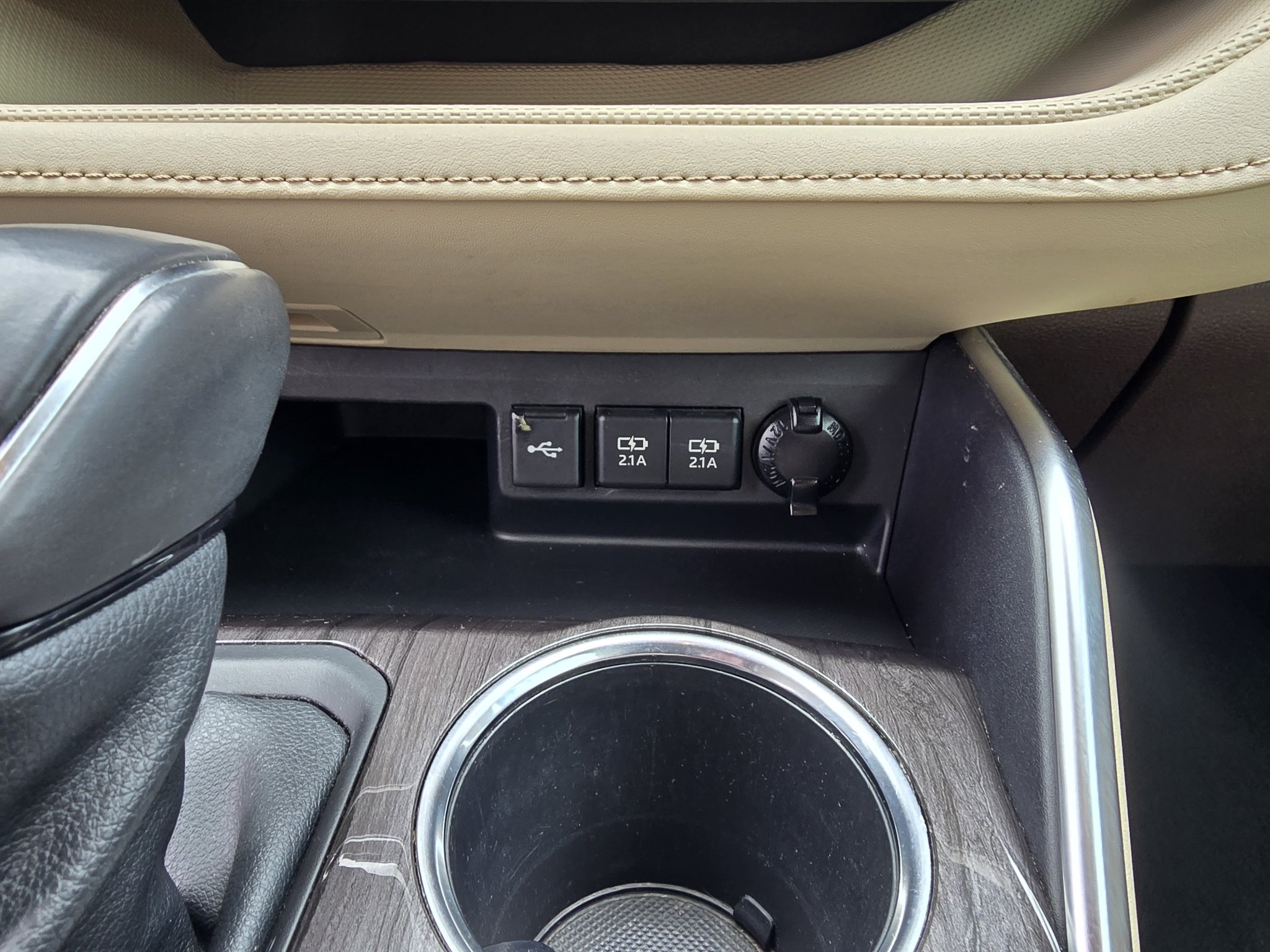Used 2021 Midnight Black Metallic Toyota Platinum image 21