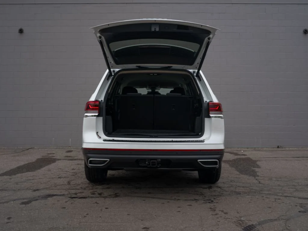 New 2026 White Volkswagen 2.0T SE w/Technology image 6