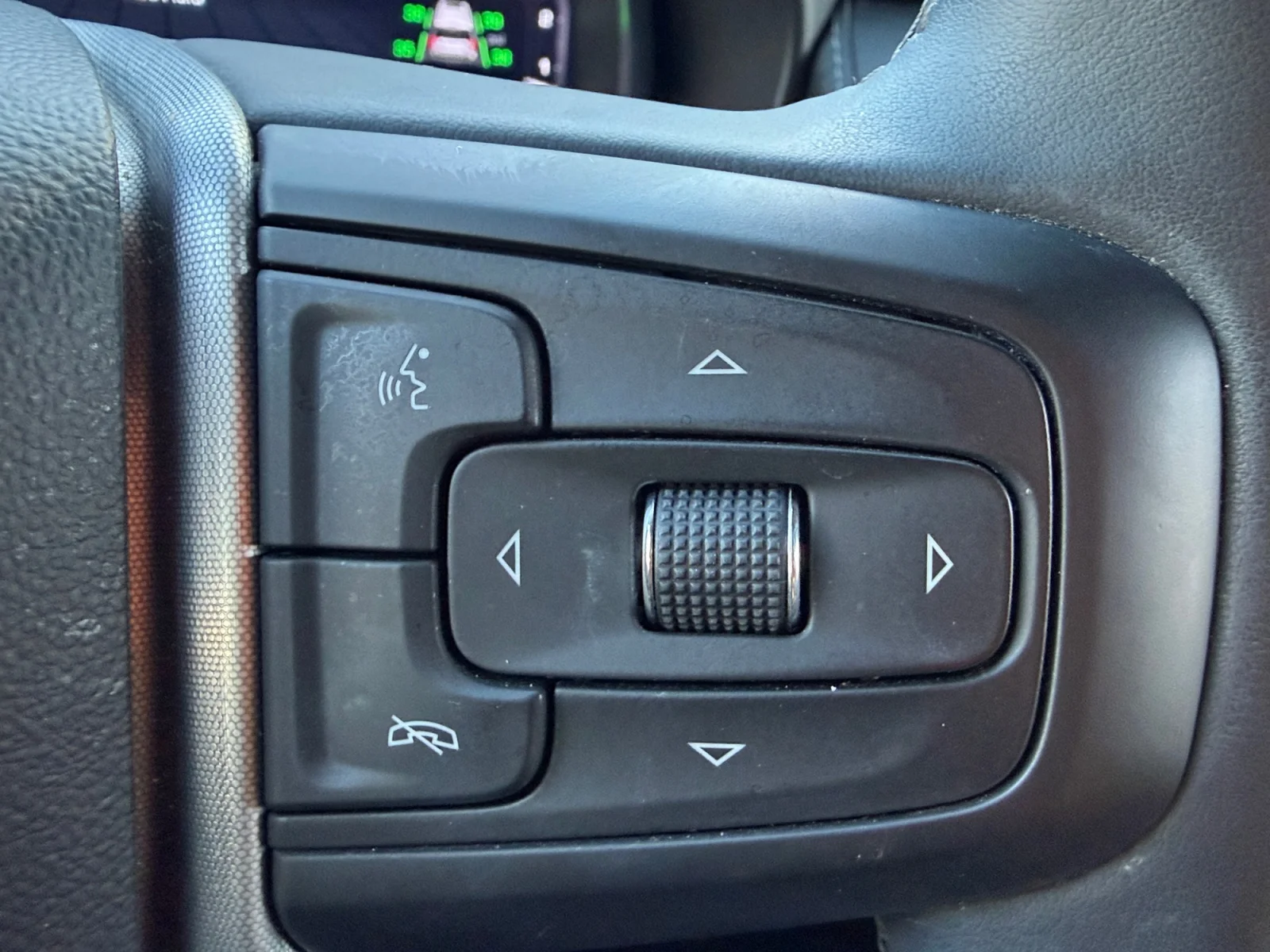 Used 2024 Sterling Metallic GMC SLE image 23