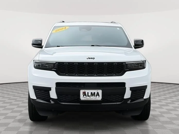 Used 2024 Bright White Clearcoat Jeep Altitude X image 8