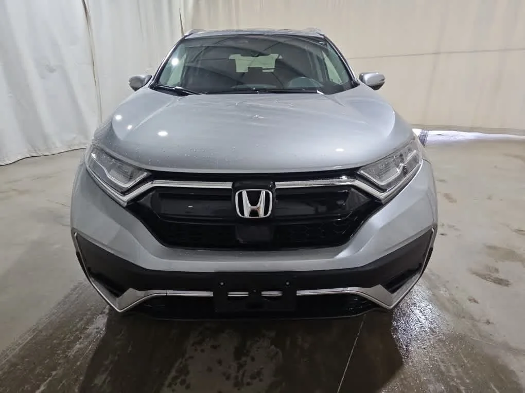 Used 2022 Lunar Silver Metallic Honda Touring image 9