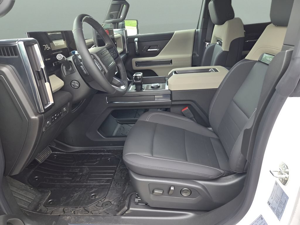 2026 GMC HUMMER EV 2X - Photo 17