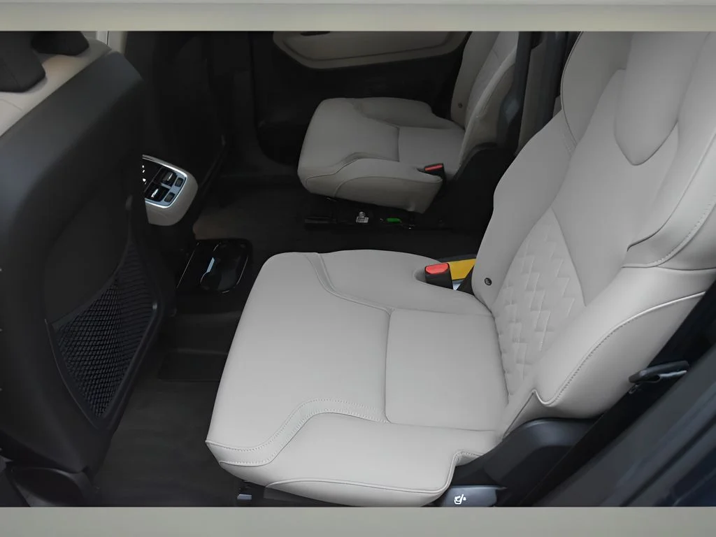 Used 2026 Denim Blue Metallic Volvo Plus image 9