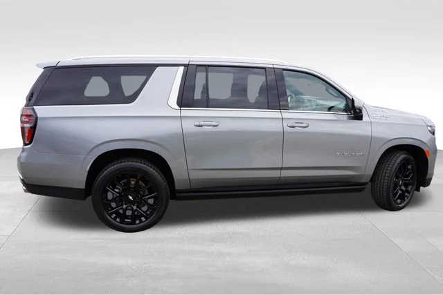Certified Used 2023 Gray Chevrolet High Country image 4