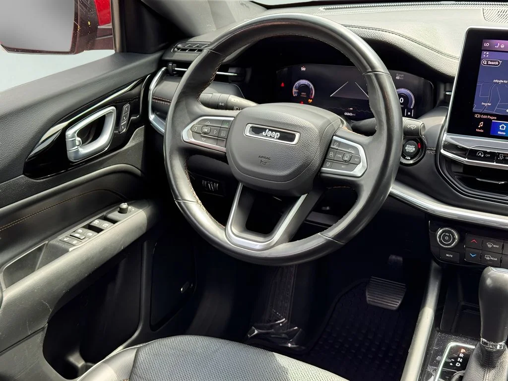 Used 2022 Red Jeep Limited image 20
