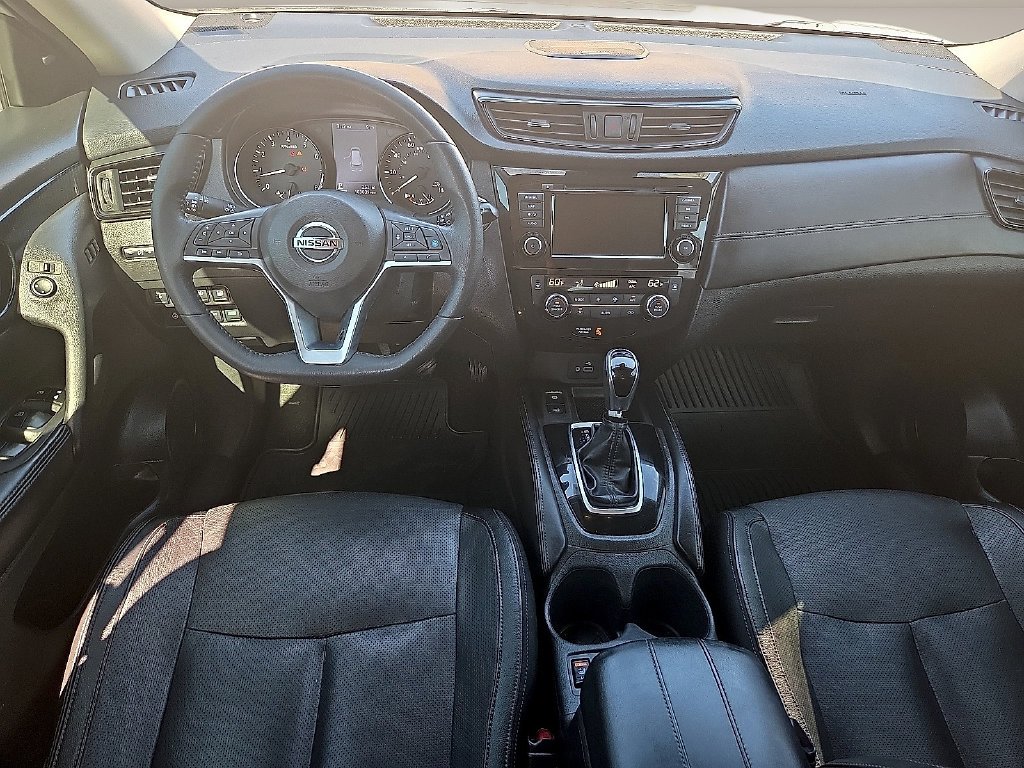 Used 2019 Silver Nissan SL image 12