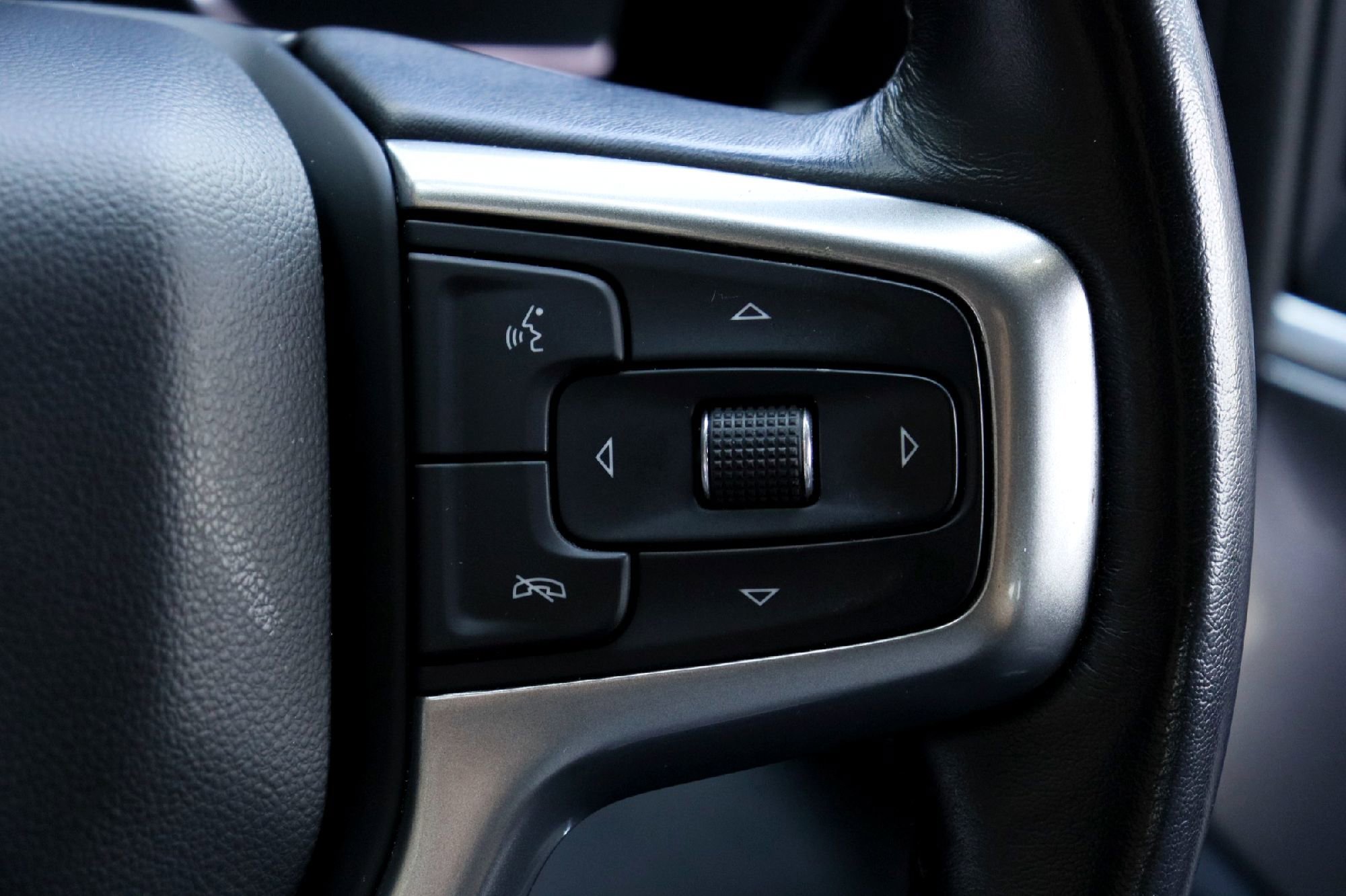 2022 Chevrolet Silverado 3500HD LTZ - Photo 13