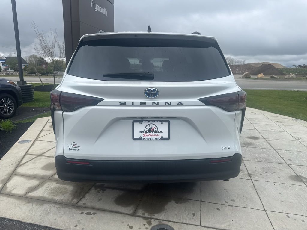 Used 2025 Beige Toyota XLE image 6