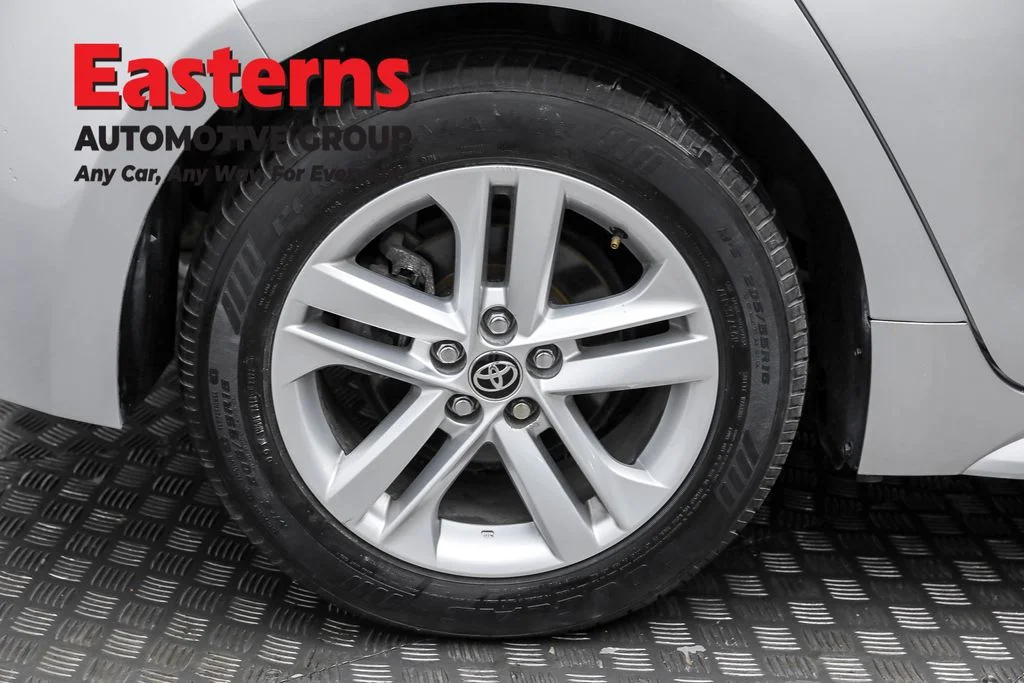 Used 2021 Silver Toyota SE image 26