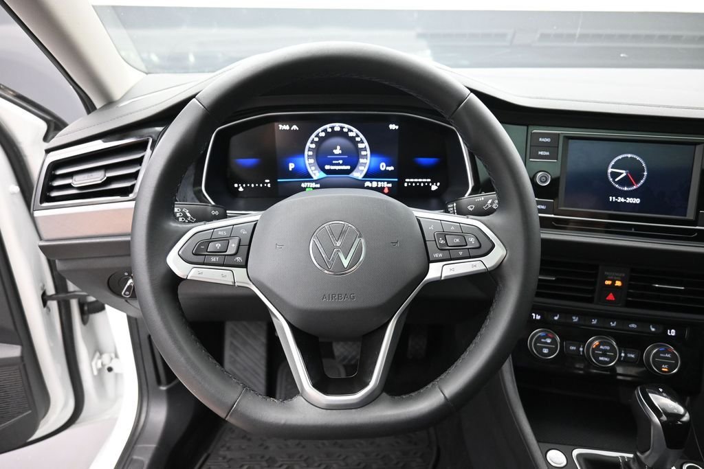 Used 2024 White Volkswagen 1.5T SE image 7