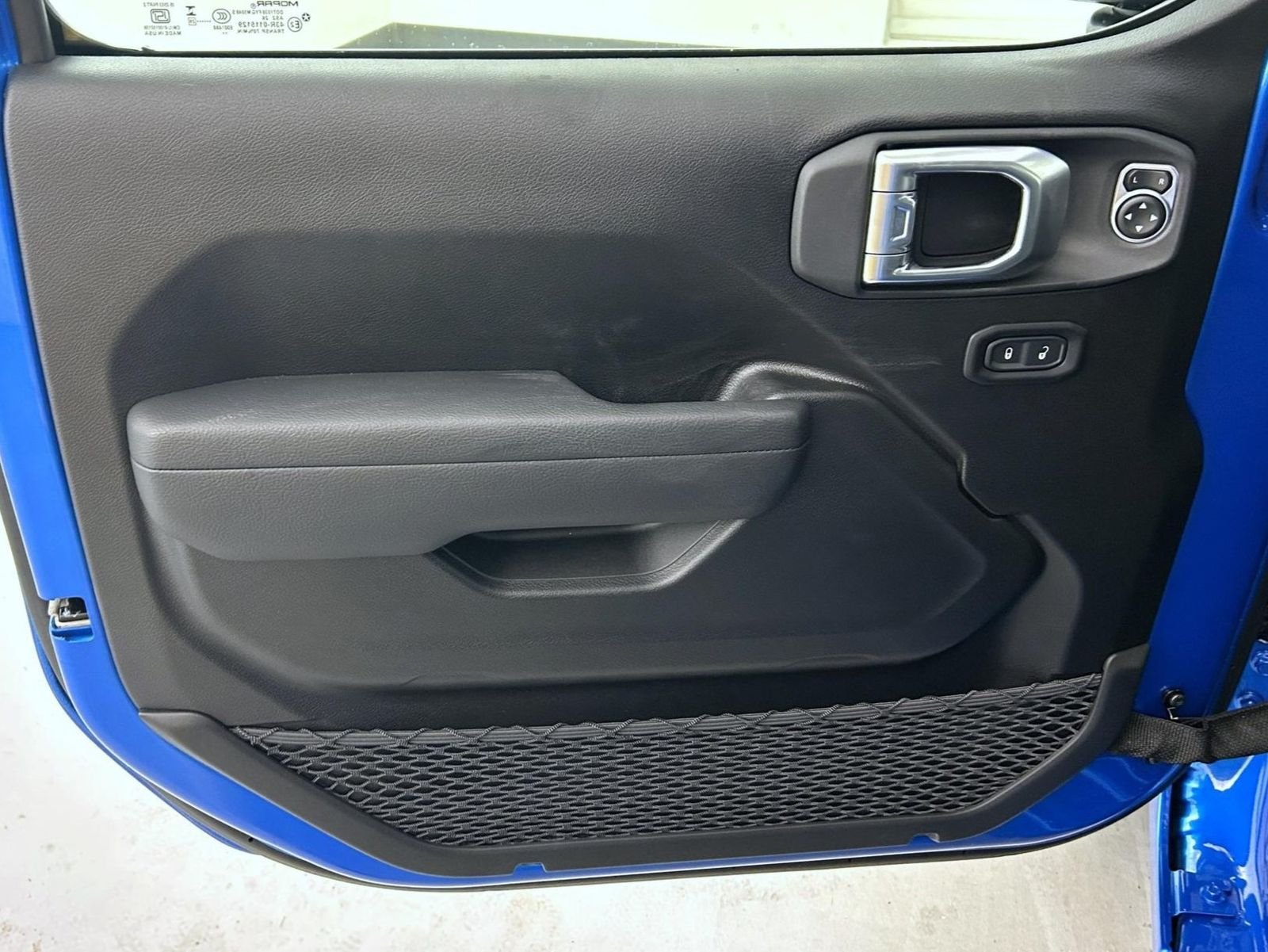New 2026 Hydro Blue Pearlcoat Jeep Sport S image 9
