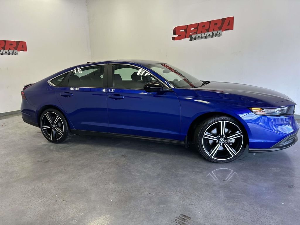Used 2024 Blue Honda Sport image 2