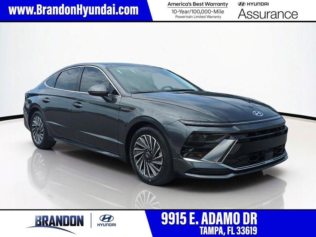New 2026 Gray Hyundai SEL image 1