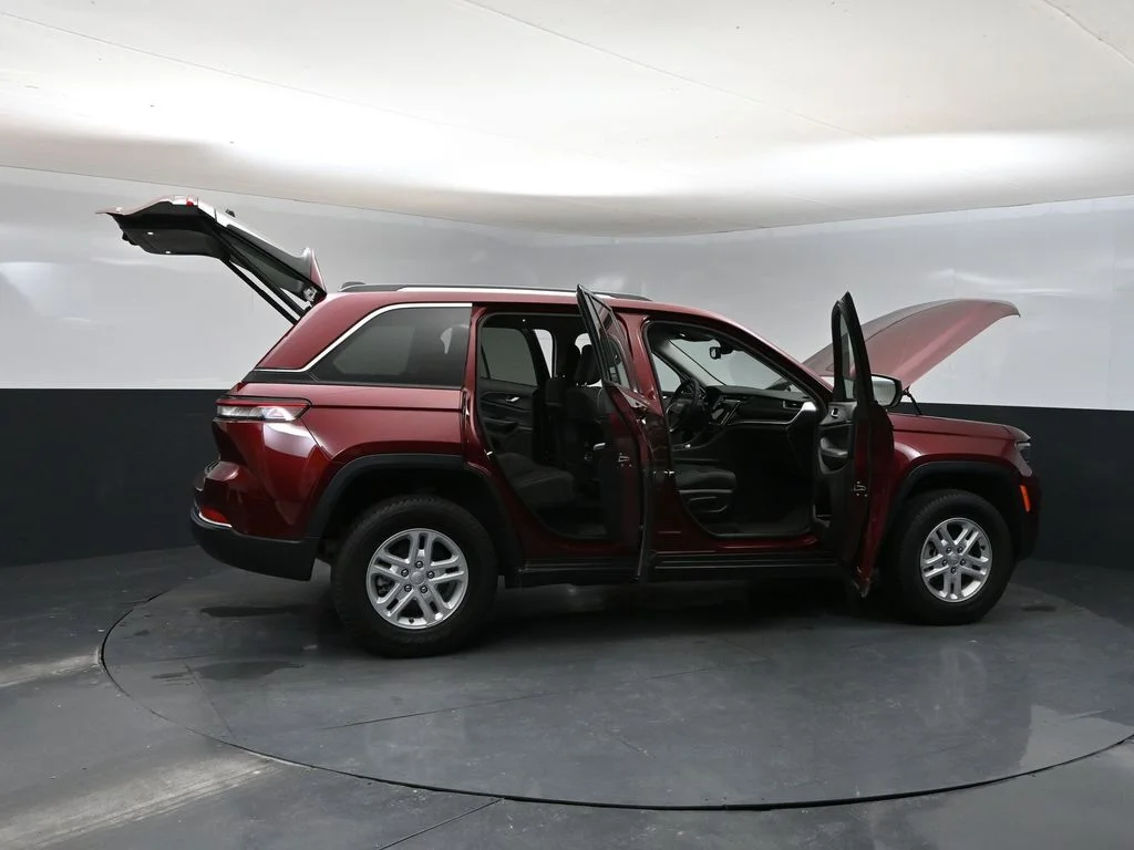 Used 2024 Red Jeep Laredo image 58