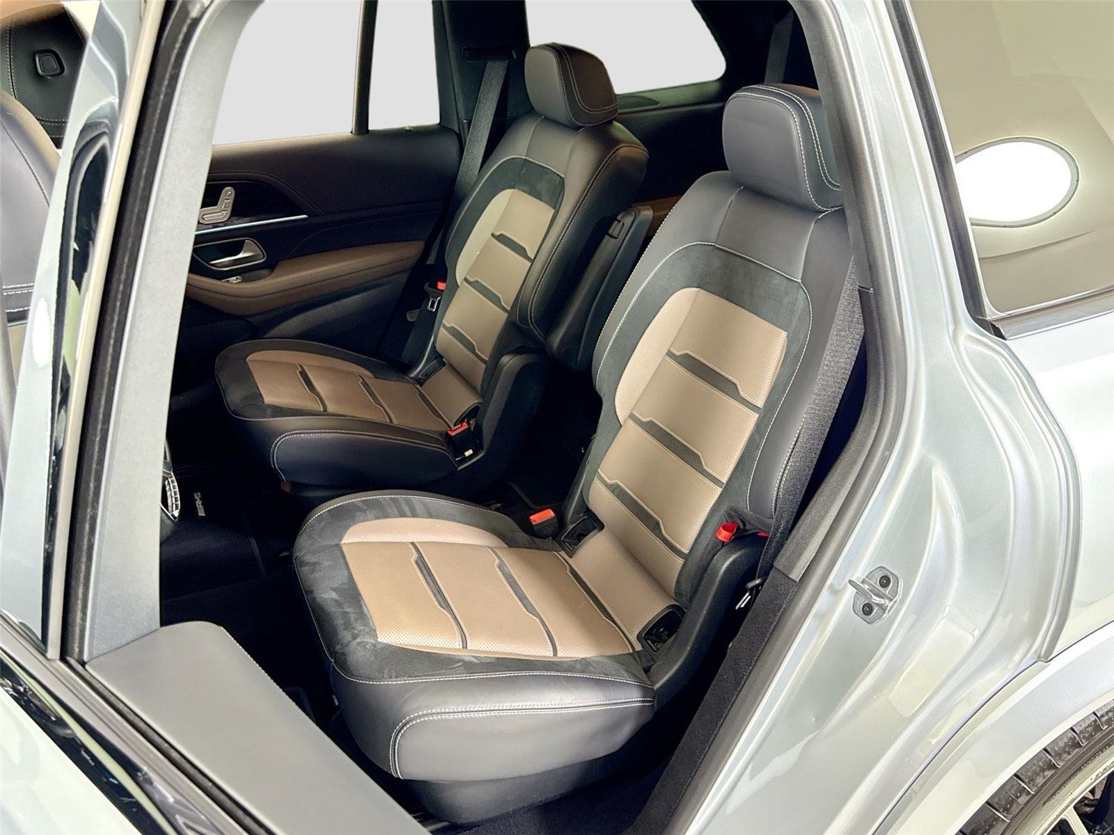 Used 2023 Cirrus Silver Metallic Mercedes-Benz AMG® GLS 63 | AMG® Performance Steering Wheel | Heated/Cooled Seats image 26